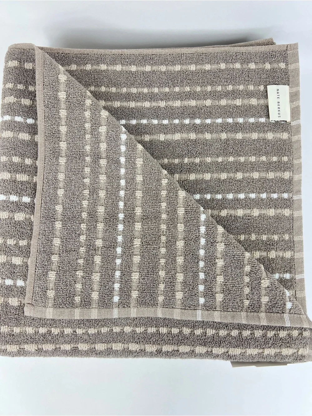 Nate Berkus Bath Towels Taupe Tan White Striped Made in Turkey Cotton 2 Pc NEW